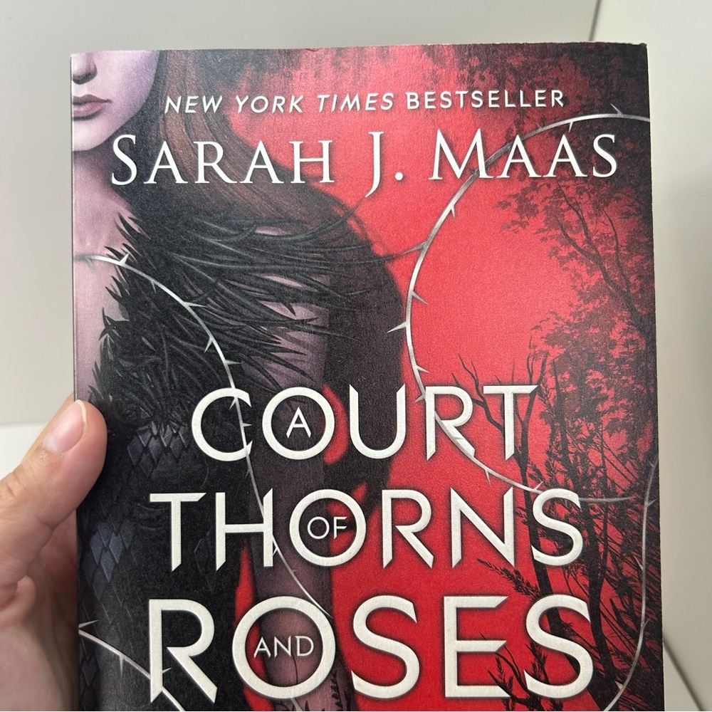 A Court of Thorns and Roses Paperback by Sarah J. Maas ACOTAR - Picture 9 of 12